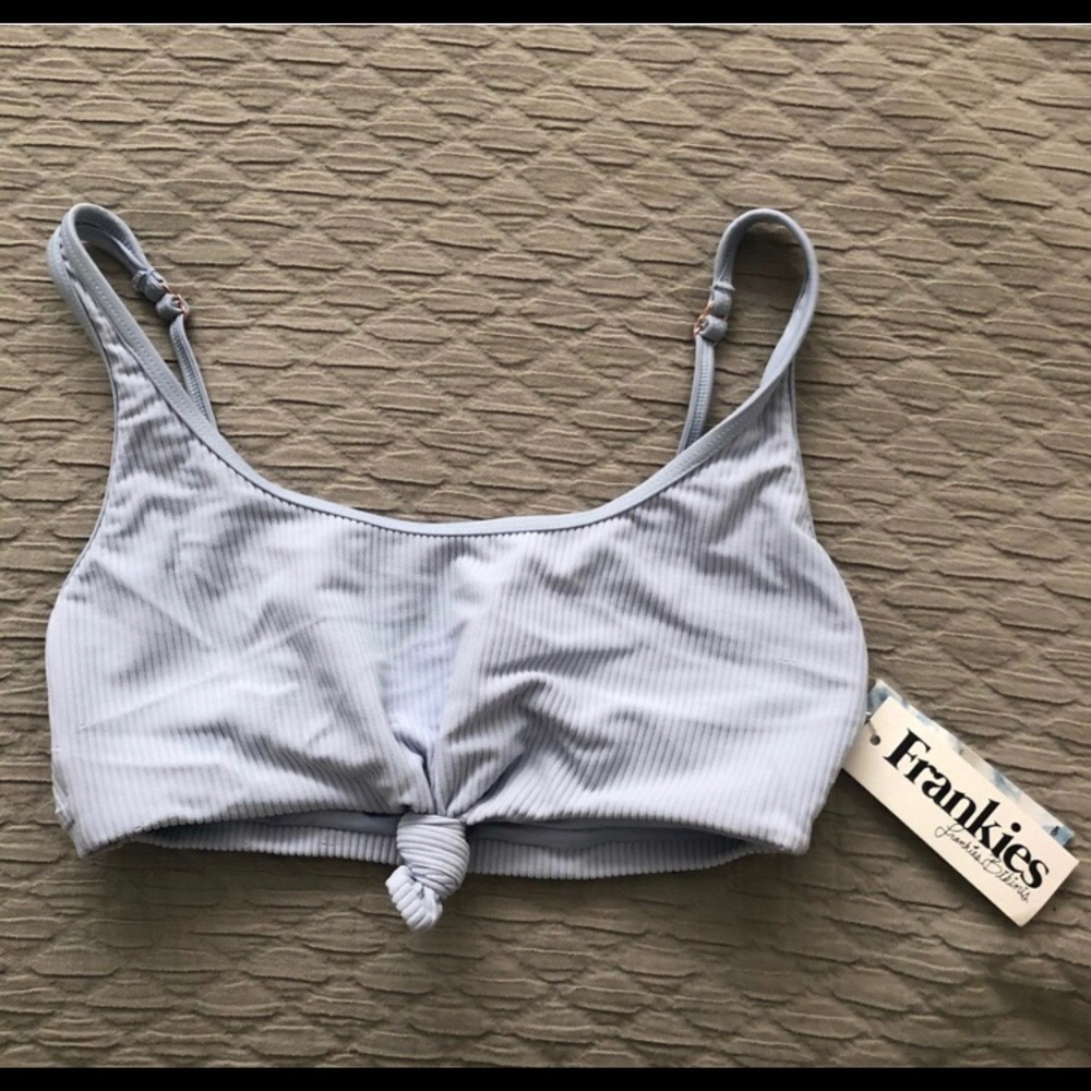 Brand new flattering&comfy Frankie’s Bikinis top!